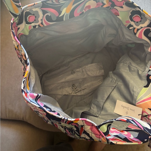 Oversized Quilted Tote Bag - Picture 2 of 3